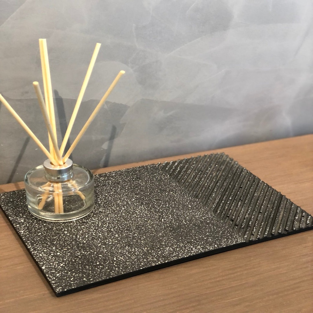 Bandeja rectangular con textura terrazo negro