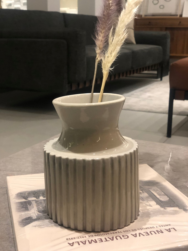 Florero canal pequeño