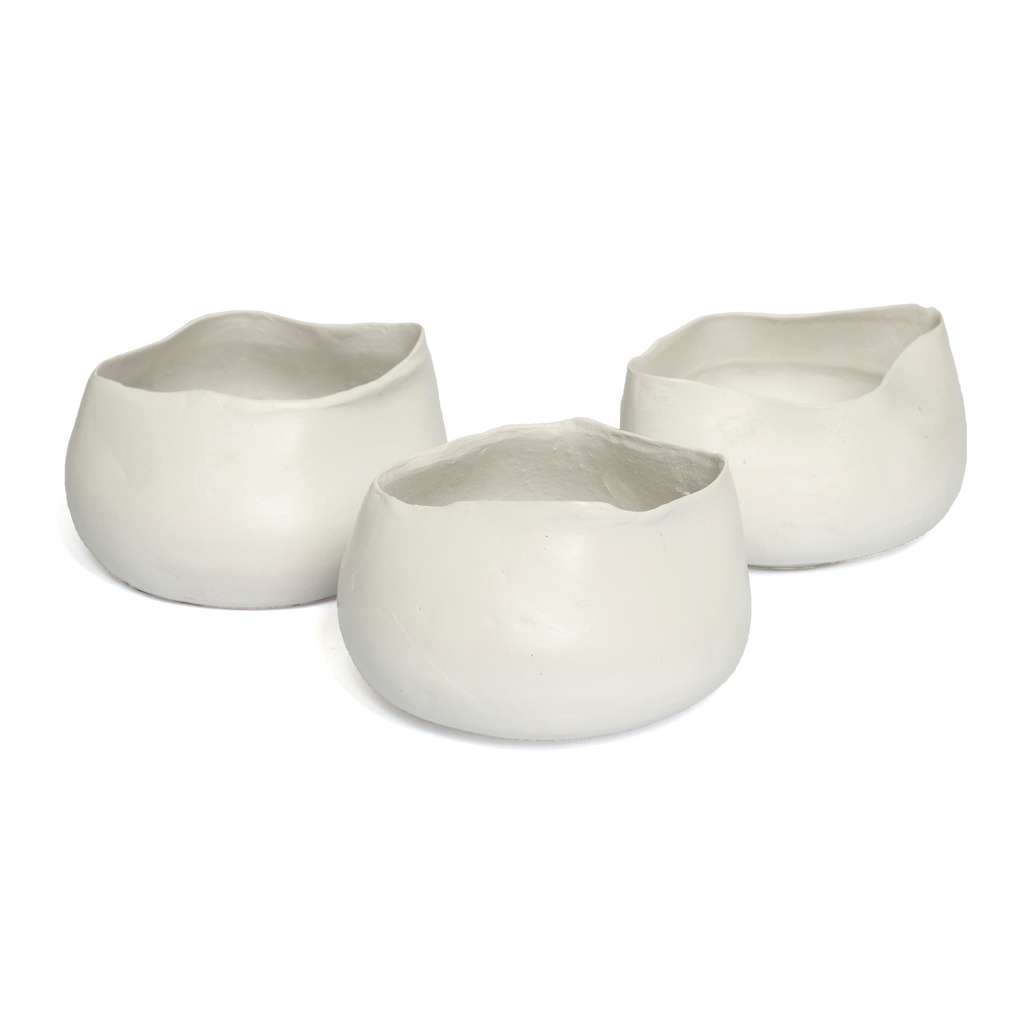 Plato decorativo de cerámica blanca