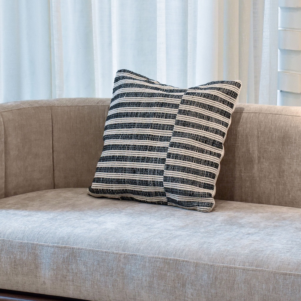 Cojín Tejido grueso rayas negras