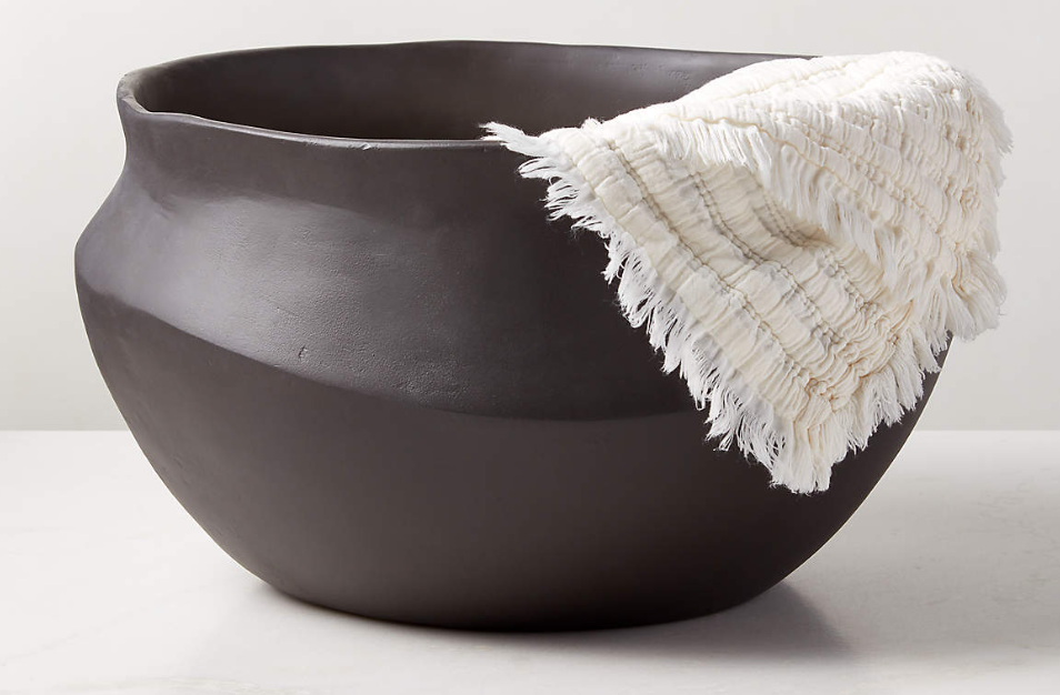 Maceta Negra Pequeña de Kara Man