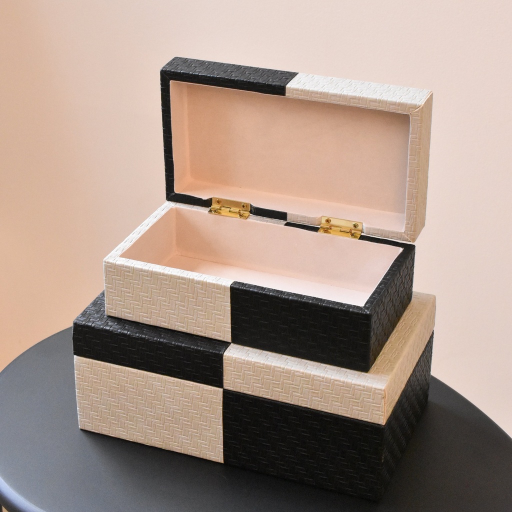 Caja Decorativa Negro y Besh Pequeña