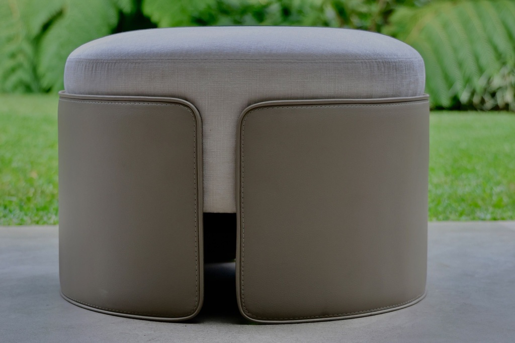 Ottoman de Cuerina y Tela