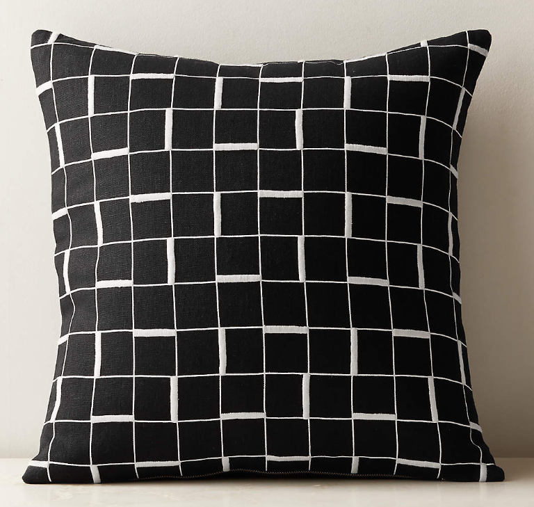 Cojín Lino Bordado Negro y Blanco