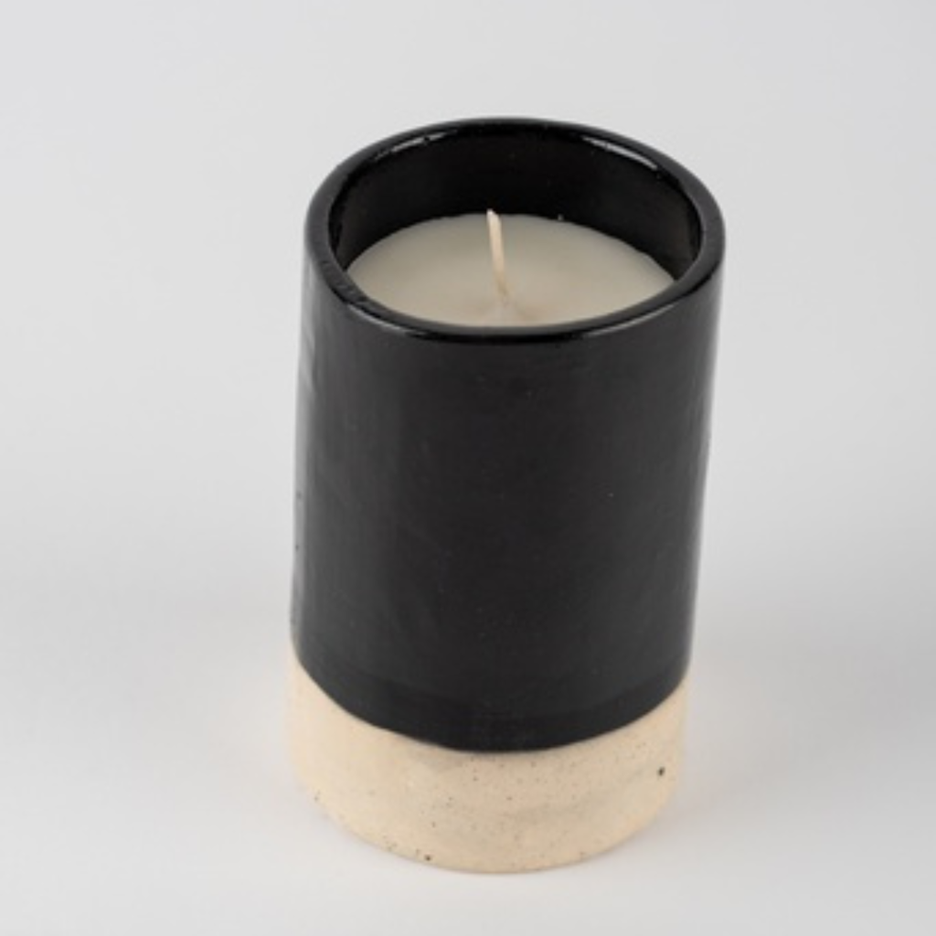 Okote Candle Blanco y Negro 8 onzas