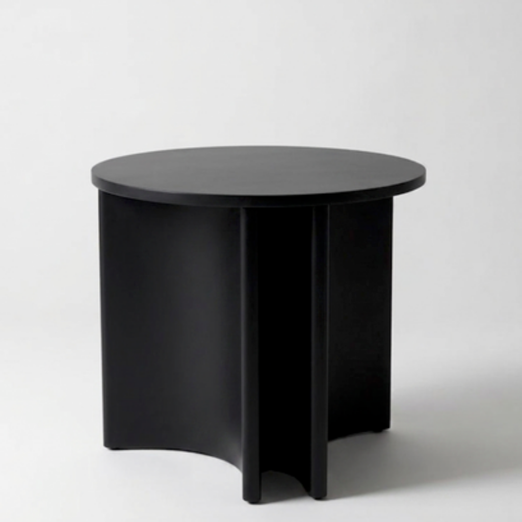 Mesa Tripode de 75 cms con Top de mármol negro con veta dorada
