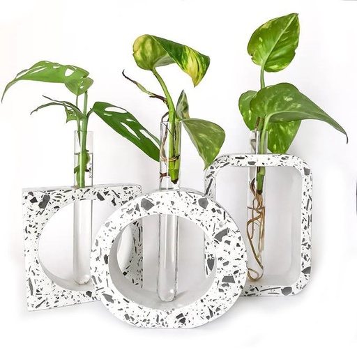 [D0053] Florero propagación Terrazo negro y blanco