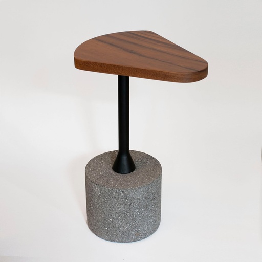 [MM0016] Side table triangulo bajo