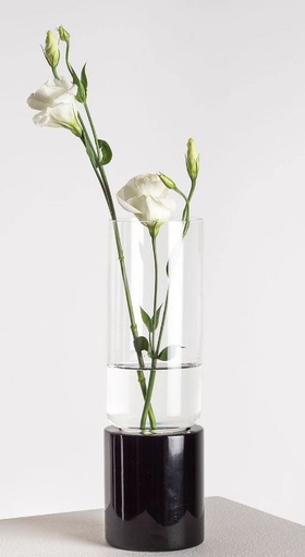 [D0038] Florero de vidrio y marmol negro