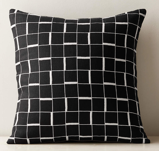 Cojín Lino Bordado Negro y Blanco