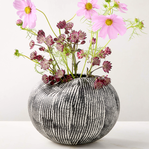 Moe Negro Pequeño Florero Escultórico